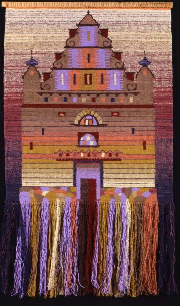 Бежевый фасад (2000). 125х70. Шерсть, х/б, иск. волокна. Ручное ткачество.