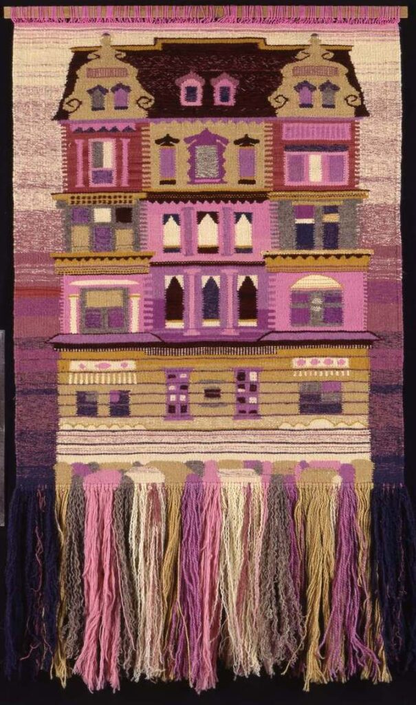 Розовый фасад (1999). 125х70. Шерсть, х/б, иск. волокна. Ручное ткачество.